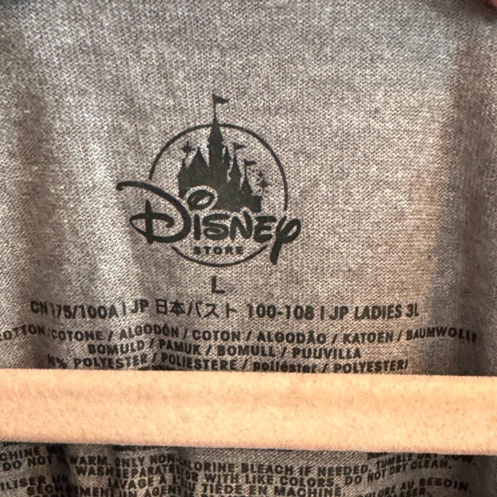 Disney Store Gray Tee‎ with Black Logo Lucifer cat - Picture 2 of 2